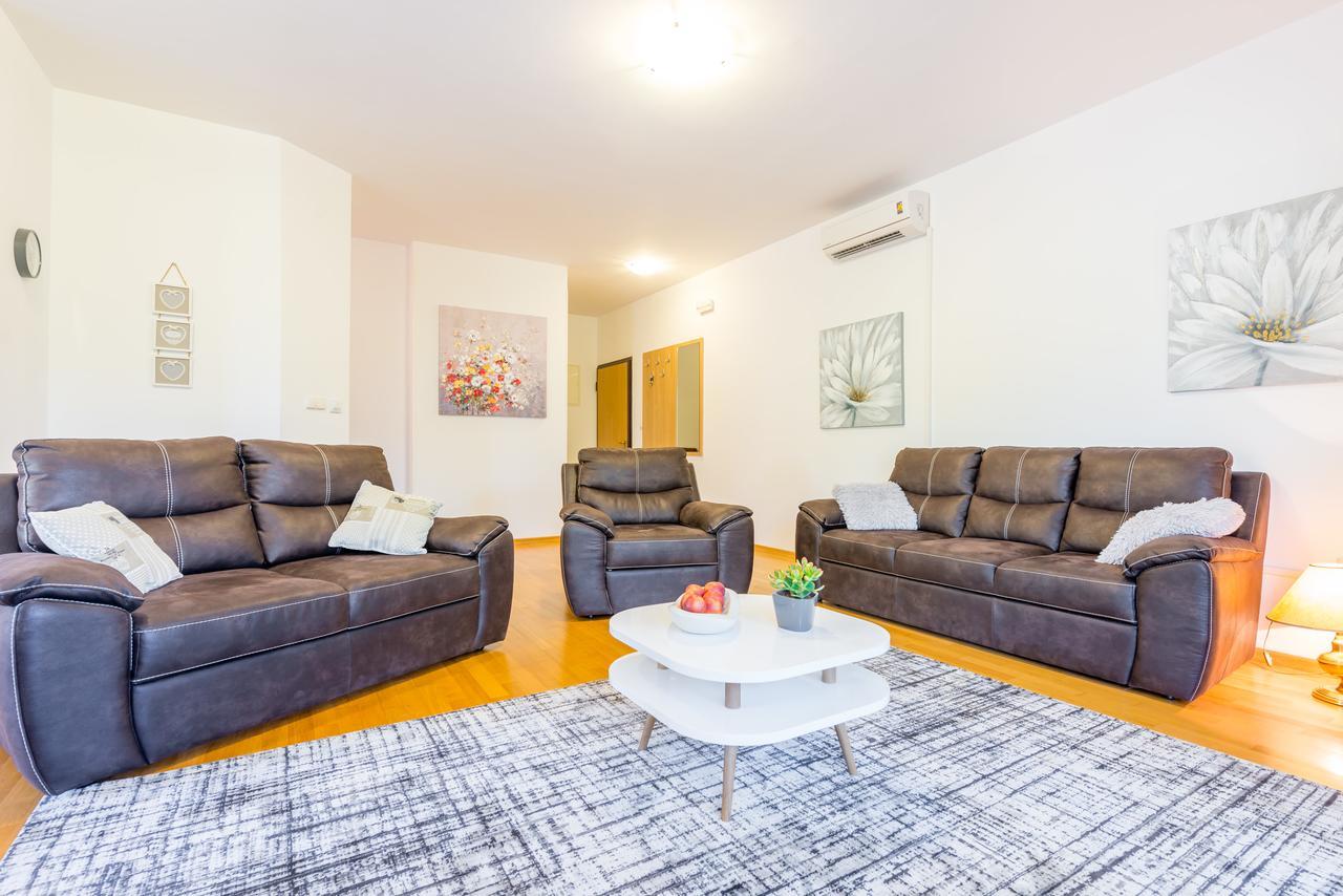 Apartment With Terrace And Mini Pool Green Gold Дубровник Екстер'єр фото